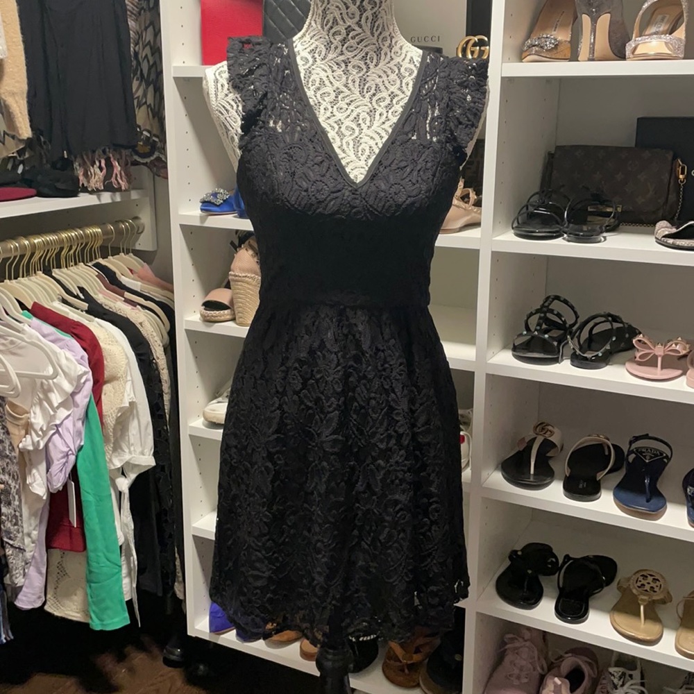 BCBGeneration black lace cap sleeve dress
